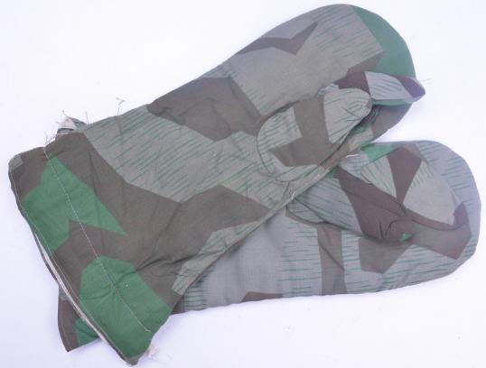 German WH Reversable Splittertarn gloves