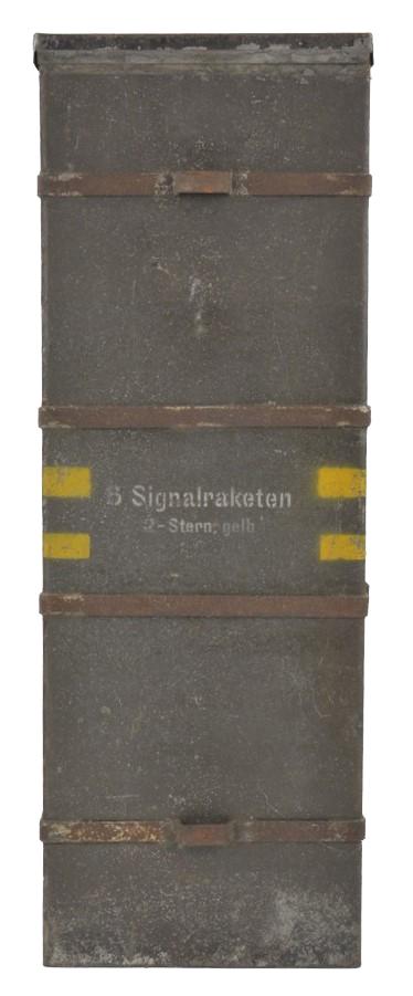 WorldWarCollectibles  German WH Carrying Case 'Signalraketen