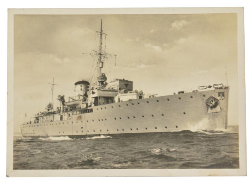 German KM Postcard 'Schnellbootbegleitschiff'
