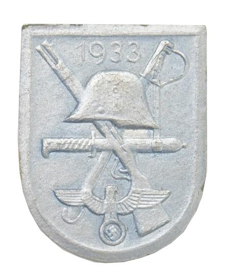 German Third Reich Tinnie Badge 1933