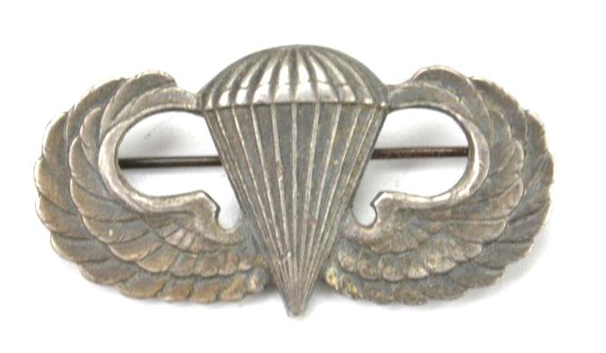 US WW2 paratrooper Jumpwing 'Robbins & Co.'