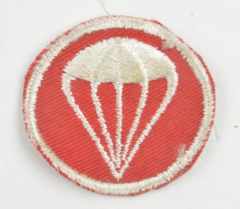 US WW2 Artillery Paratroopers Garrison Cap Badge