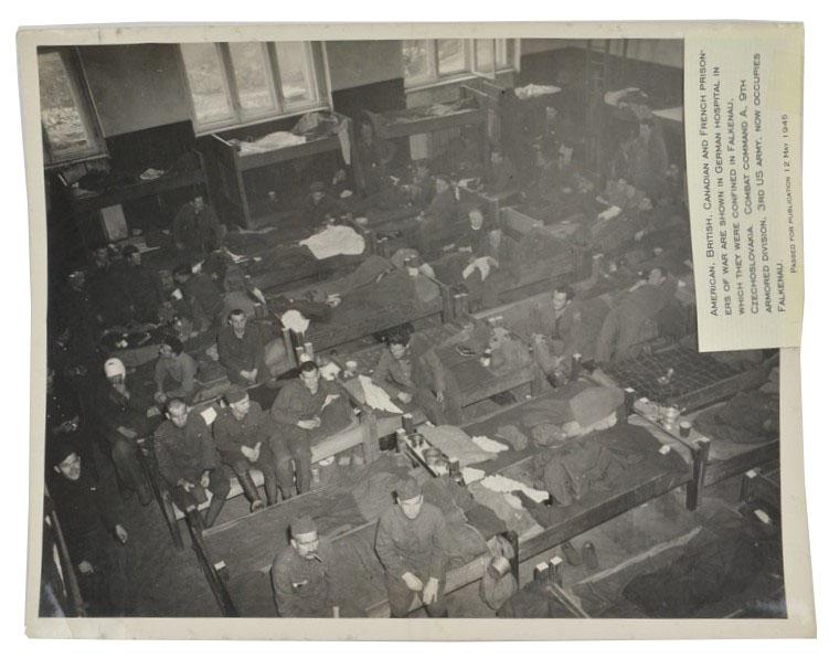 US WW2 Press Photo 'Allied Soldiers'