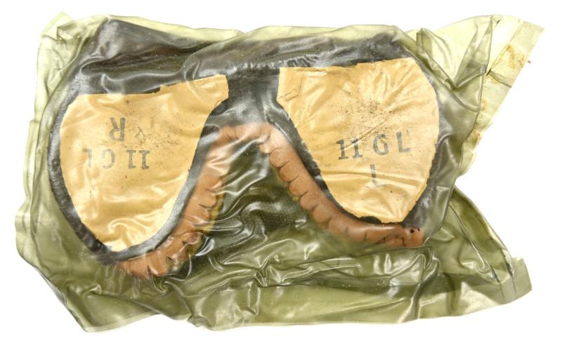 US WW2 Dust Goggles in Package