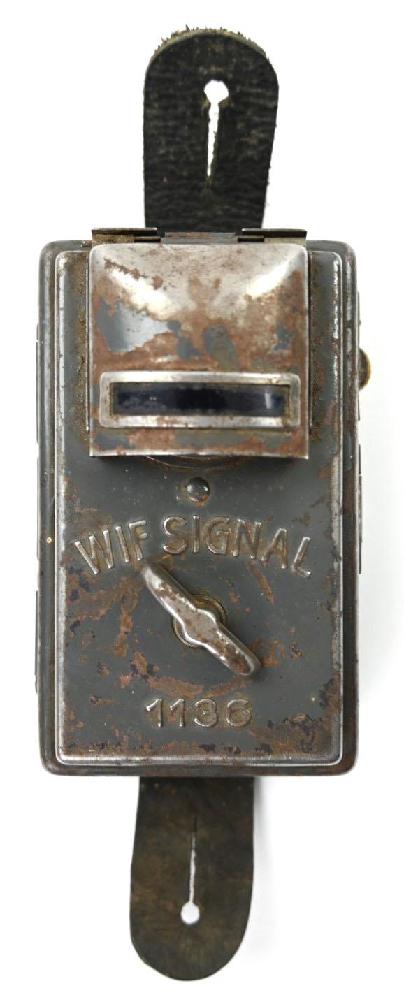 German WH 'WIF Signal 1136' Flashlight