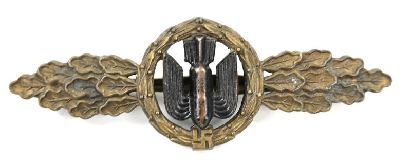 German LW Bomber Clasp in Bronze