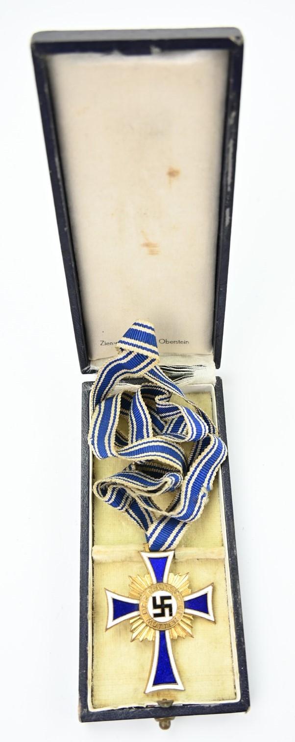 German Mother's Cross in Gold with case