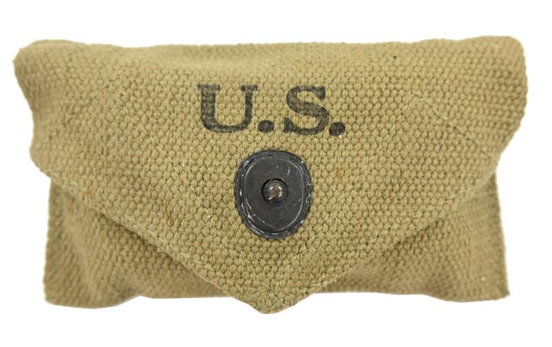 US WW2 M-1924 First Aid Pouch with First Aid Kit