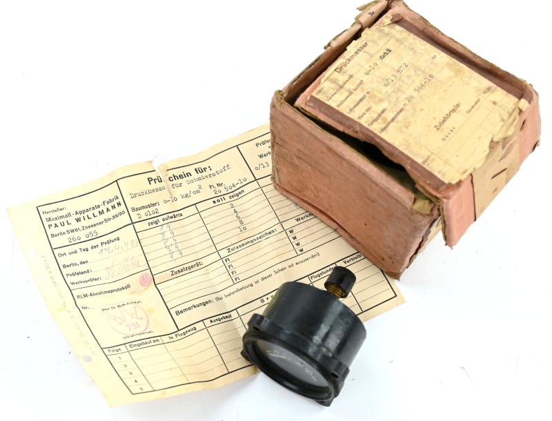 German LW Pressure Gauge in Box