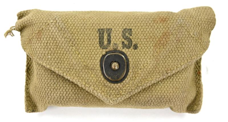 US WW2 M-1942 First Aid Pouch with First Aid Kit