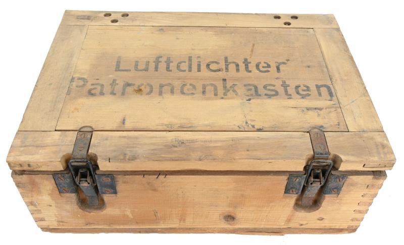 German WH 'Luftdichten Patronenkasten' Ammunition box