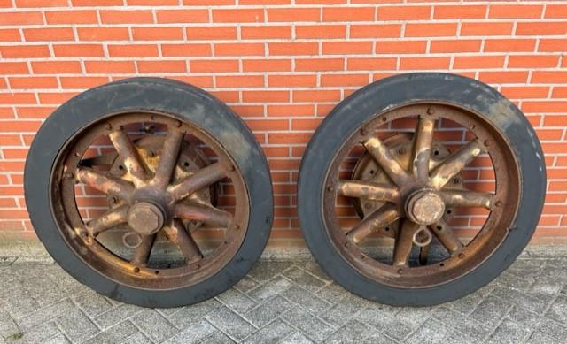 German WH/SS 7,5cm PAK40 Wheel Set