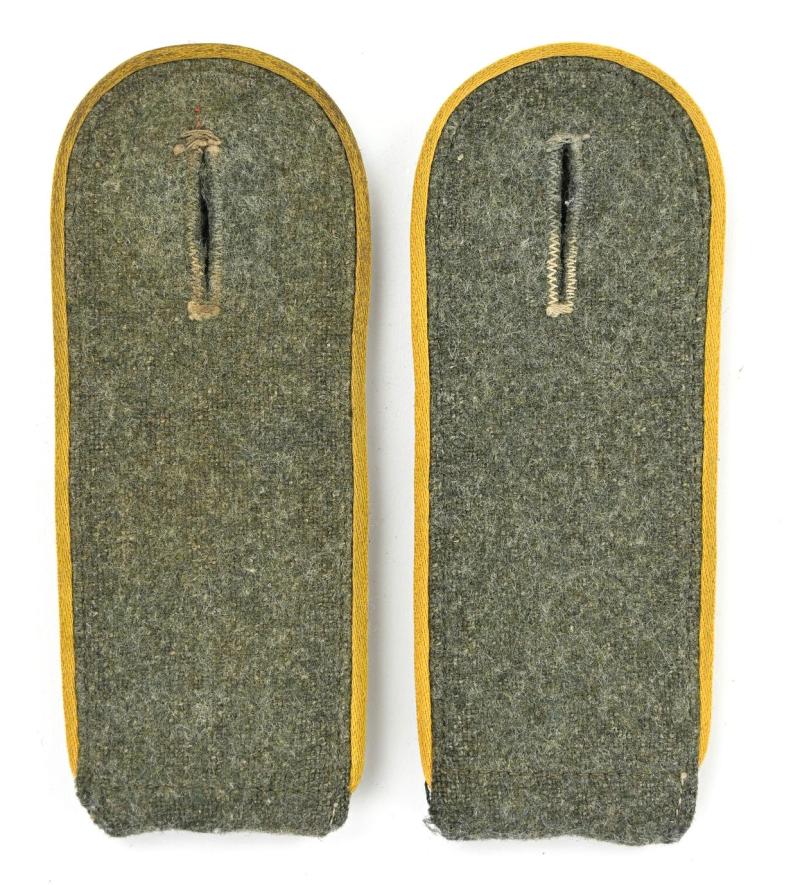 German WH EM Cavalry Troops Shoulderboards