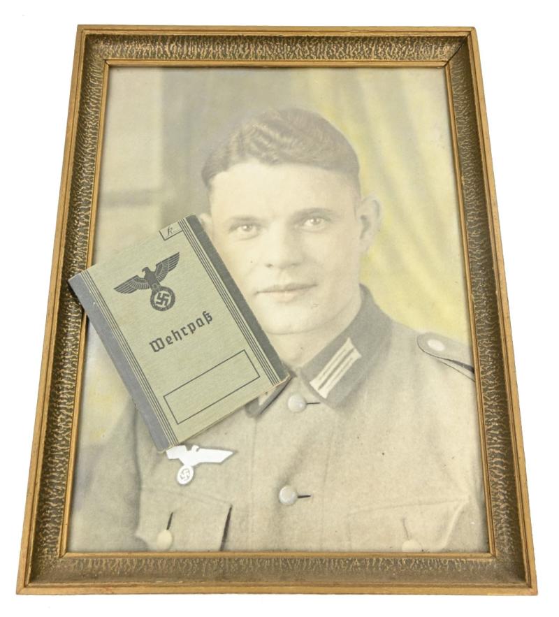 German WH Wehrpass & Portrait Picture 'Gerhard Kunkel'