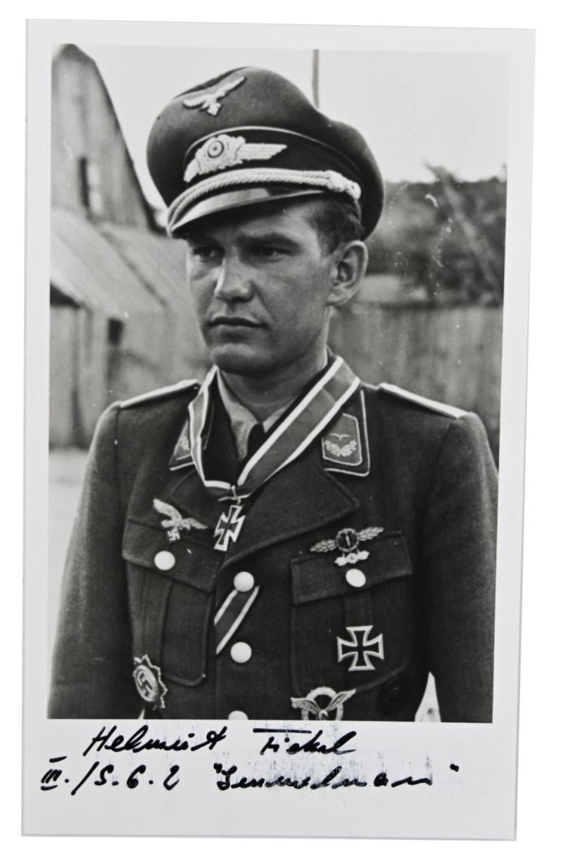 Signature of Luftwaffe KC Recipient 'Helmut Fickel'