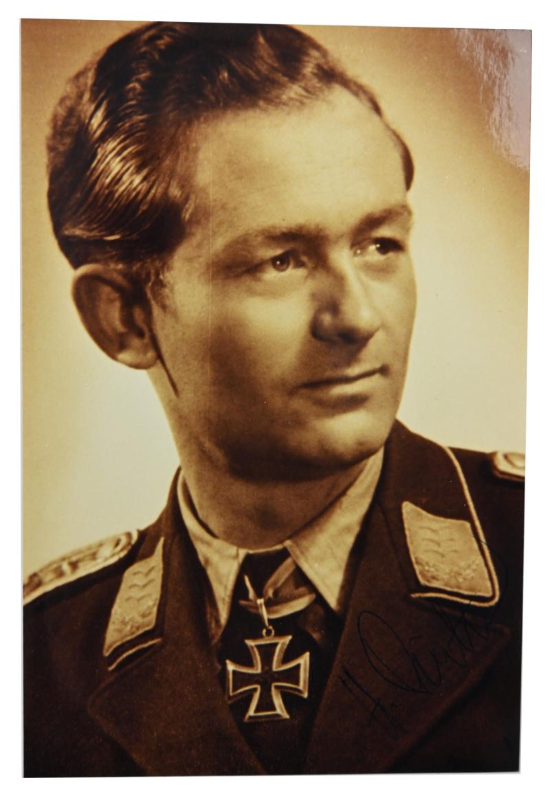 Signature of Luftwaffe KC Recipient 'Hanns Lutter'