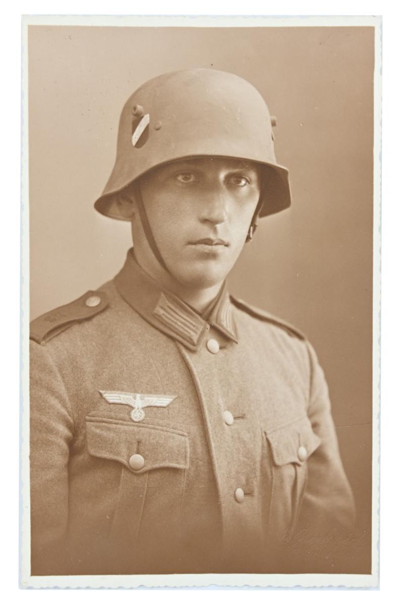 German WH Ealry Portrait Picture
