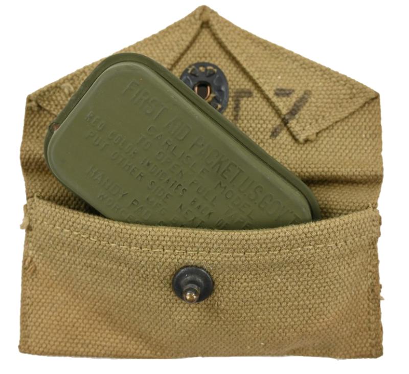 US WW2 M-1924 First Aid Pouch with First Aid Kit