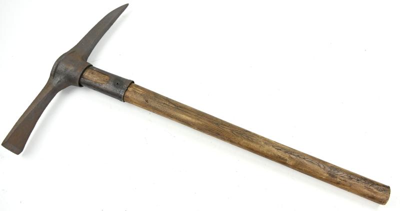 German WH Pioneer Pick Axe