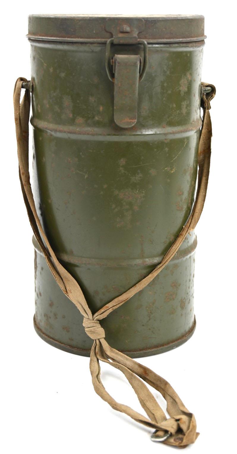 Dutch WW2 Gasmask with Cannister