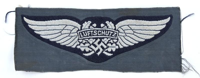 German Luftschutz Cap Badge