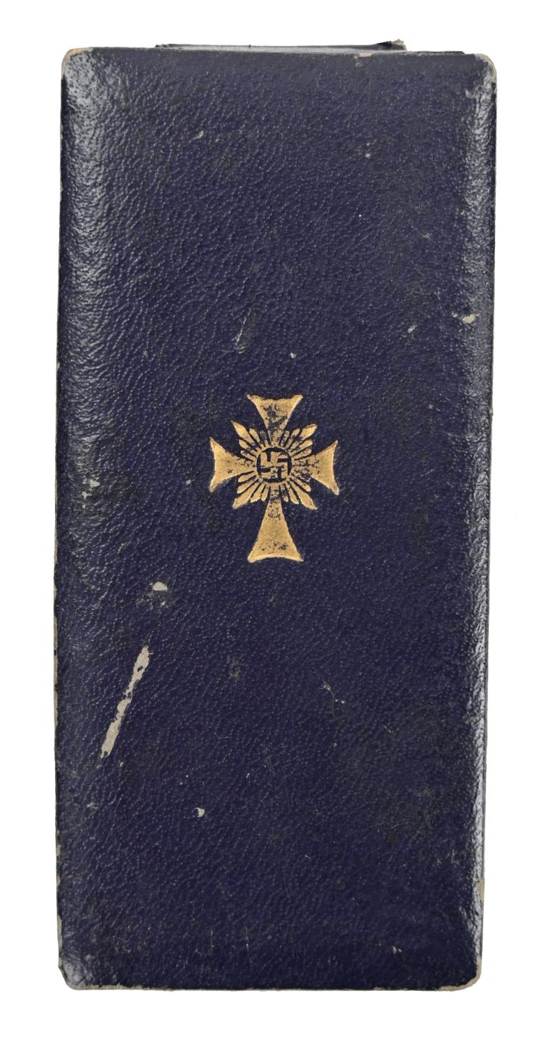 German Mother's Cross in Gold with case