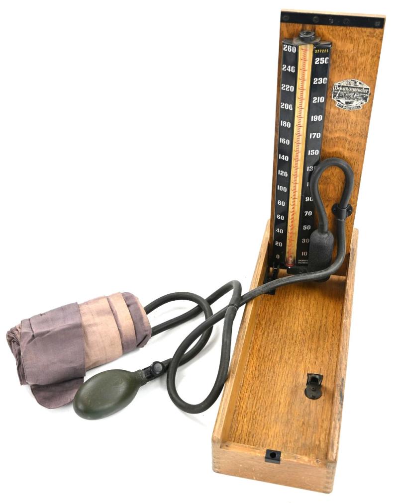 US WW2 Medical Bloodpressure Meter Kit Bag Model