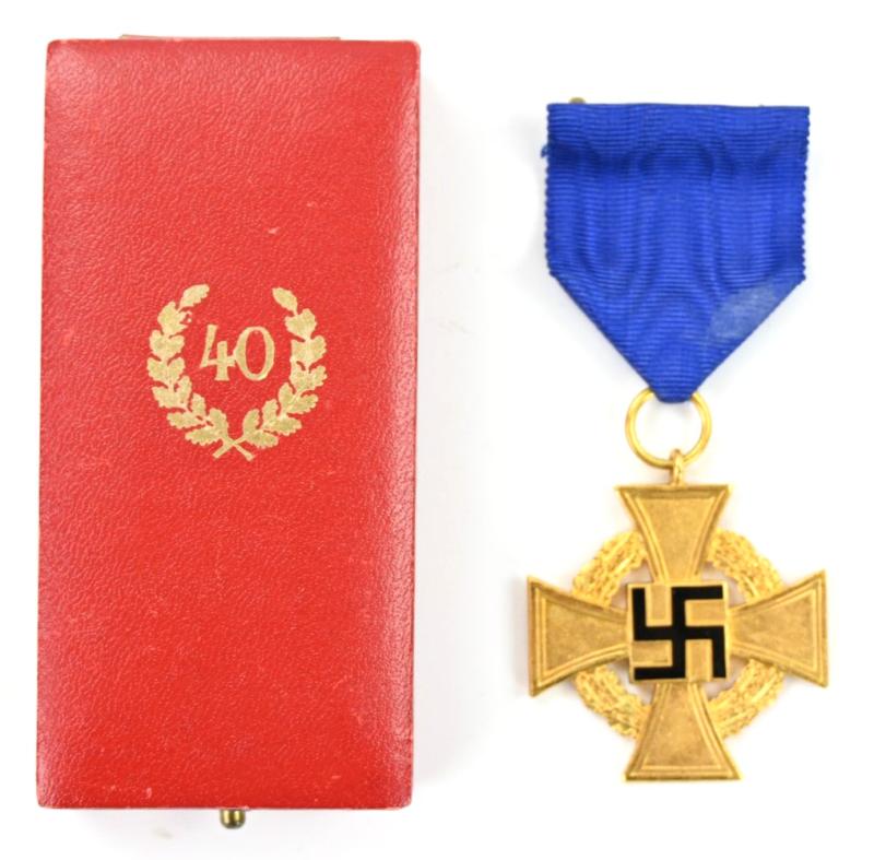German 40 Years Faithful Service Medal in box