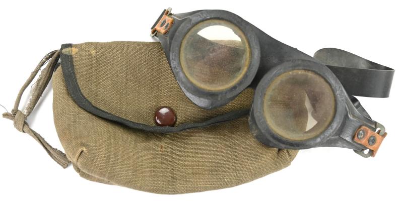 German KM U-Boat/Tauchretter Glasses in Pouch