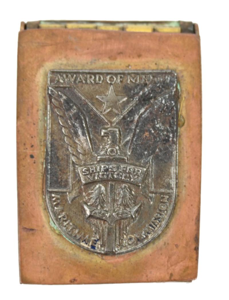 US WW2 Merchant Marine Merit Award on tinnie box