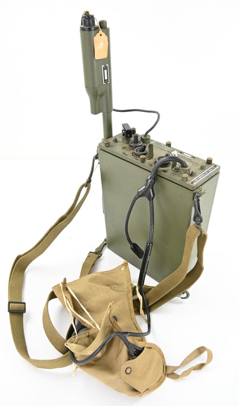 US Navy WW2 DAV-2 Radio Direction Finder