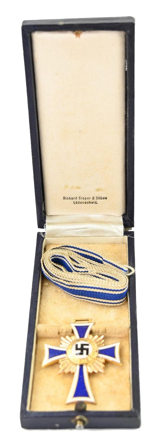 German Mother's Cross in Gold with case