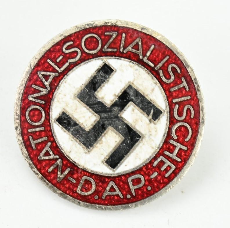 German NSDAP Party Member Badge 'M1/77'