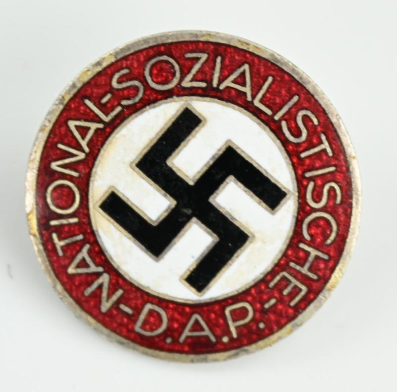 German NSDAP Party Member Badge 'M1/77'