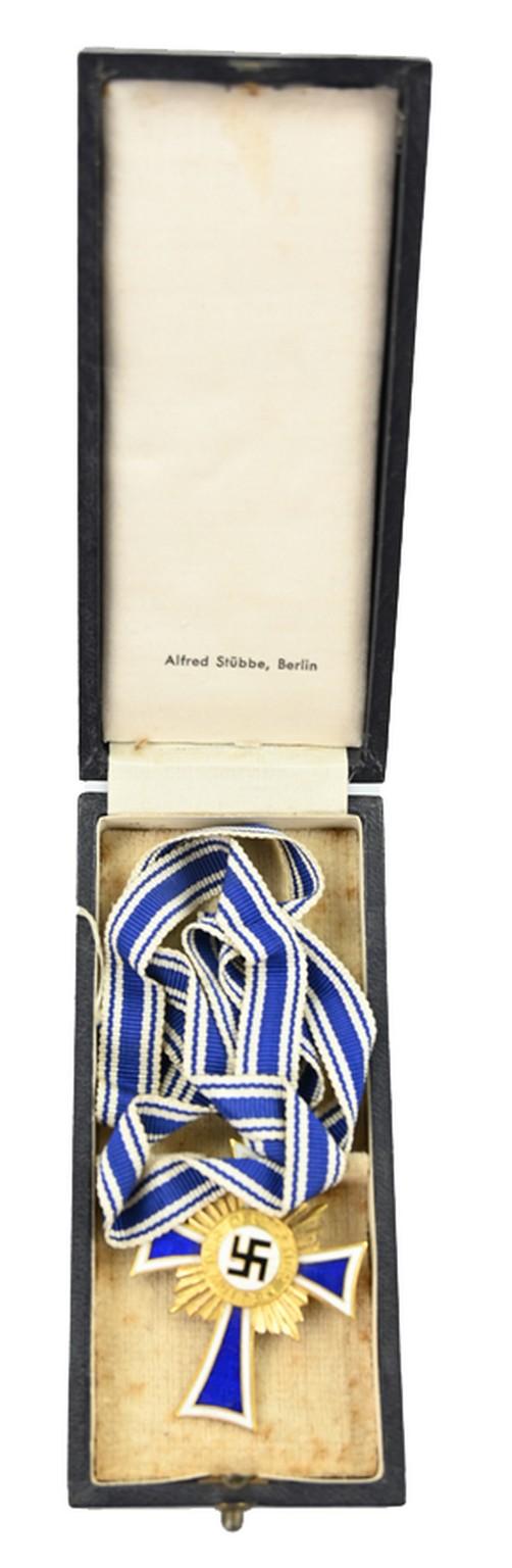 German Mother's Cross in Gold with case