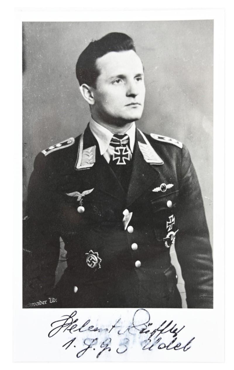 Signature of Luftwaffe KC Recipient 'Helmut Rüffler'