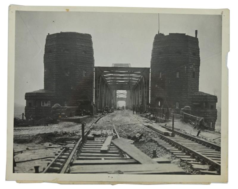 US WW2 Press Photo 'Remagen Bridge'