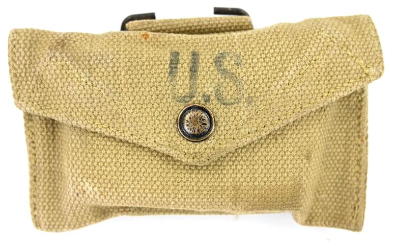 US WW2 M-1942 BM First Aid Pouch with First Aid Kit