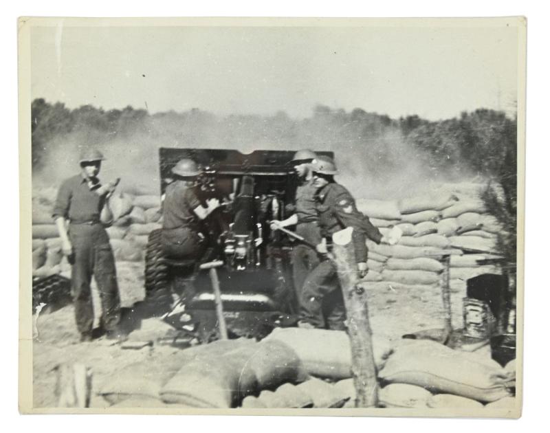 British WW2 Artillery Press Photo