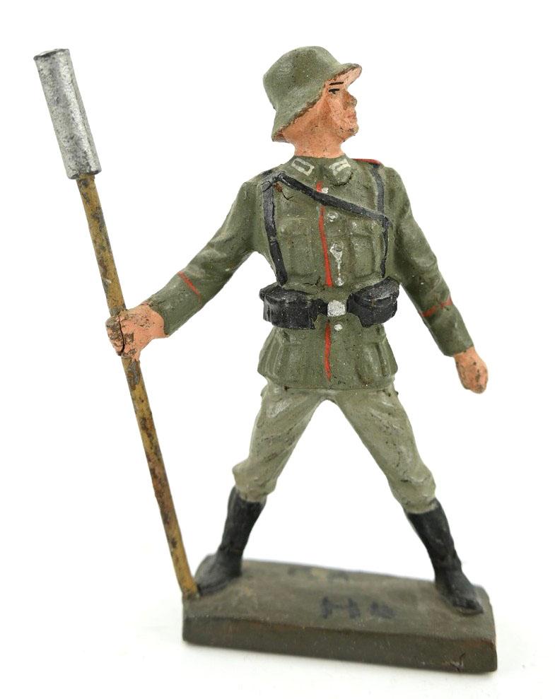 German Lineol Toy Figure 'Der Spiess'