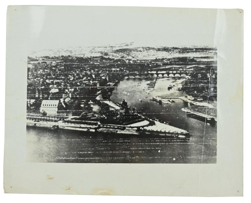 US WW2 Press Photo 'Watch on the Rhine'