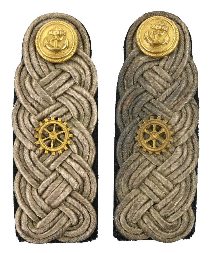 German KM Korvettenkapitan Shoulderboard set