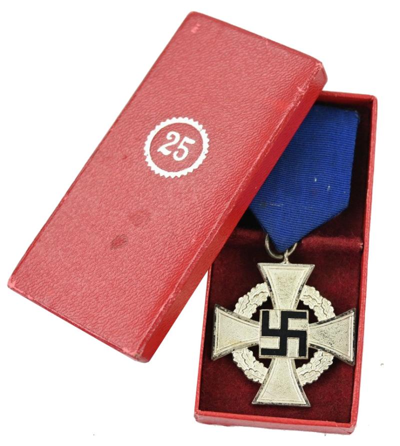 German 25 Years Faithful Service Medal in box