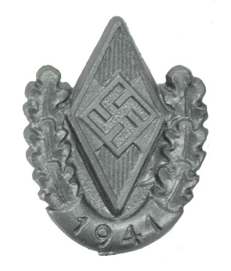 German Hitler Youth 1941 Badge