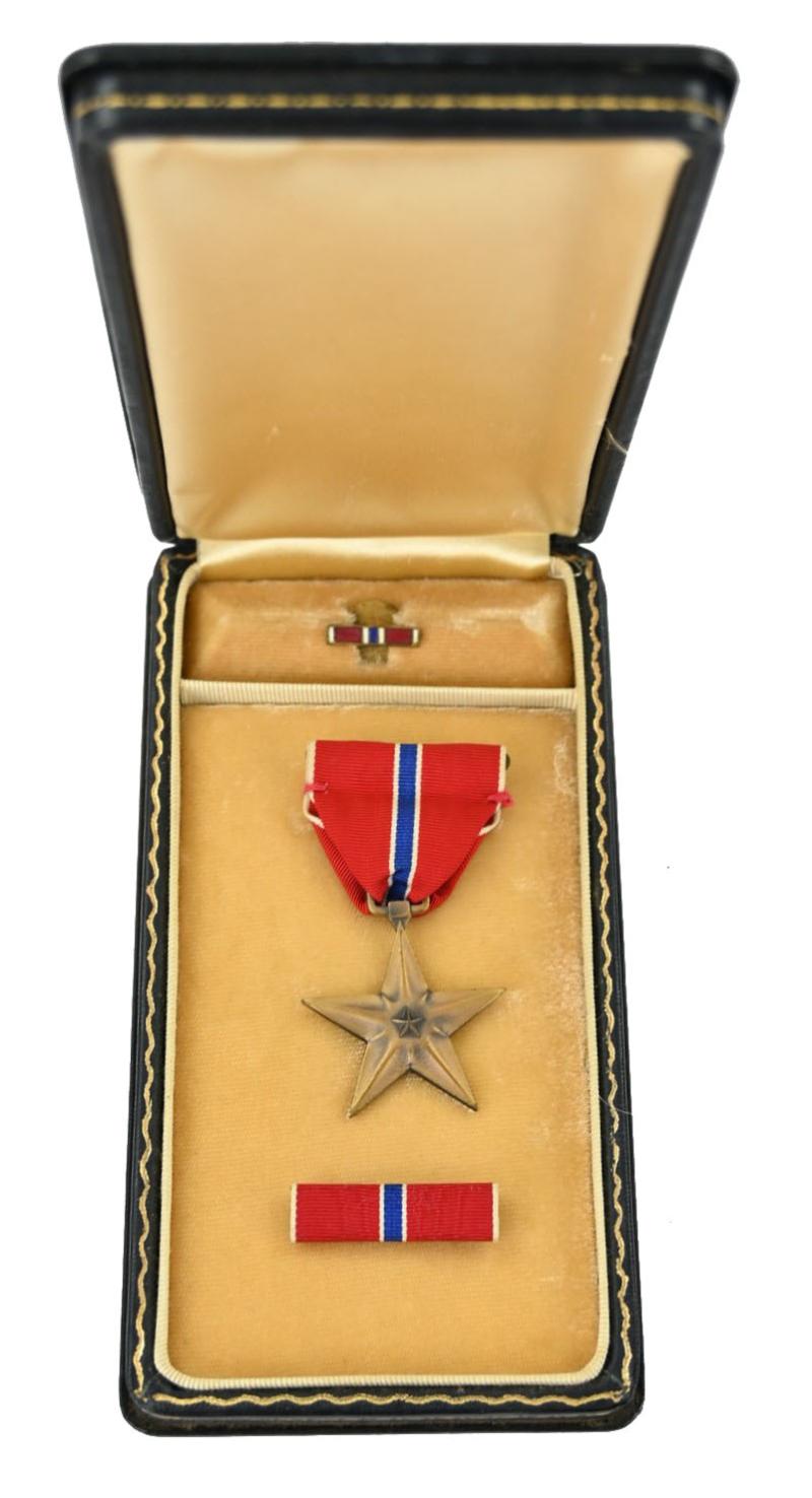US WW2 Named Bronze Star medal in Case 'James E. Summerset'