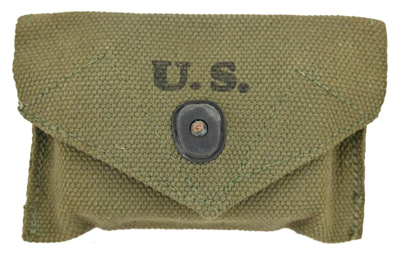 US WW2 M-1924 First Aid Pouch with First Aid Kit