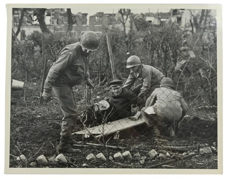 US WW2 Press Photo Set 'Box Mine'