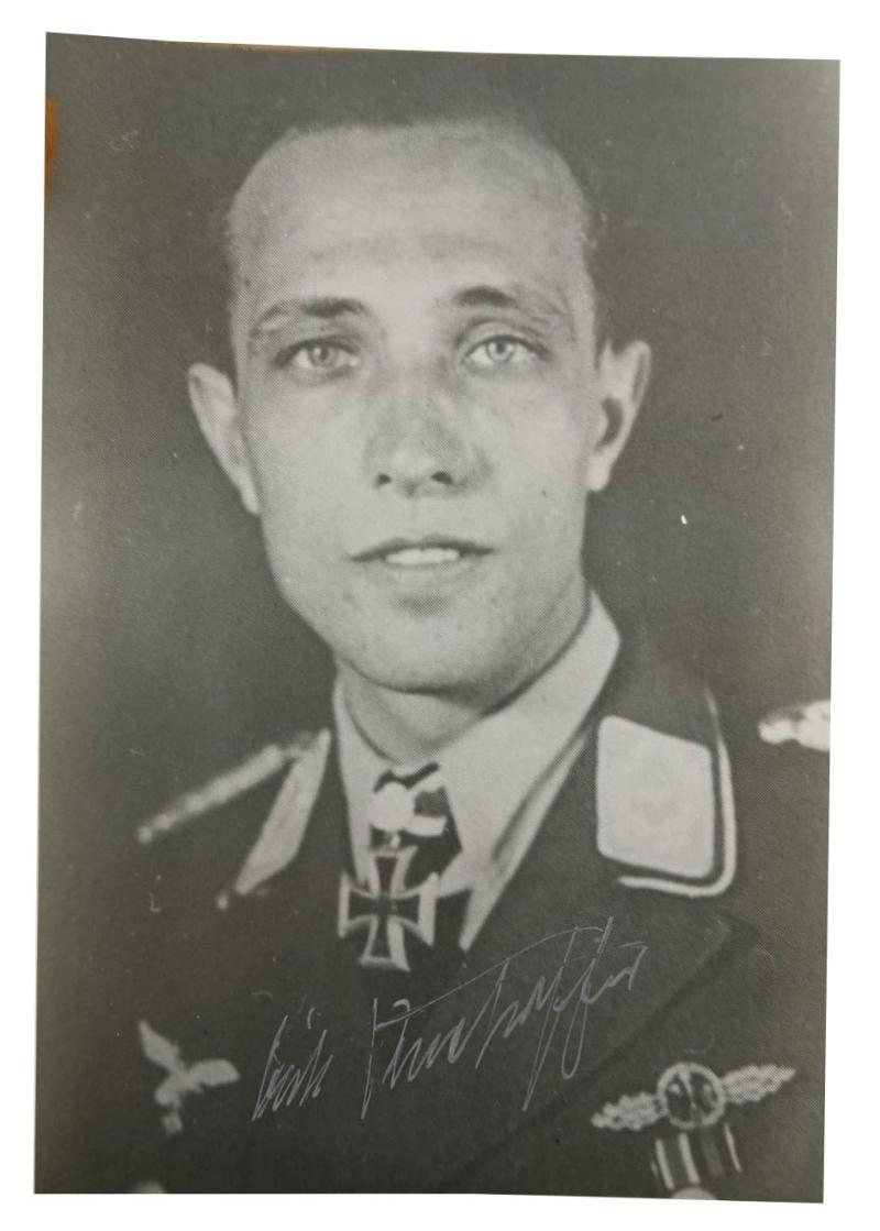 Signature of Luftwaffe KC-OLC & S Recipient 'Erich Rudorffer'