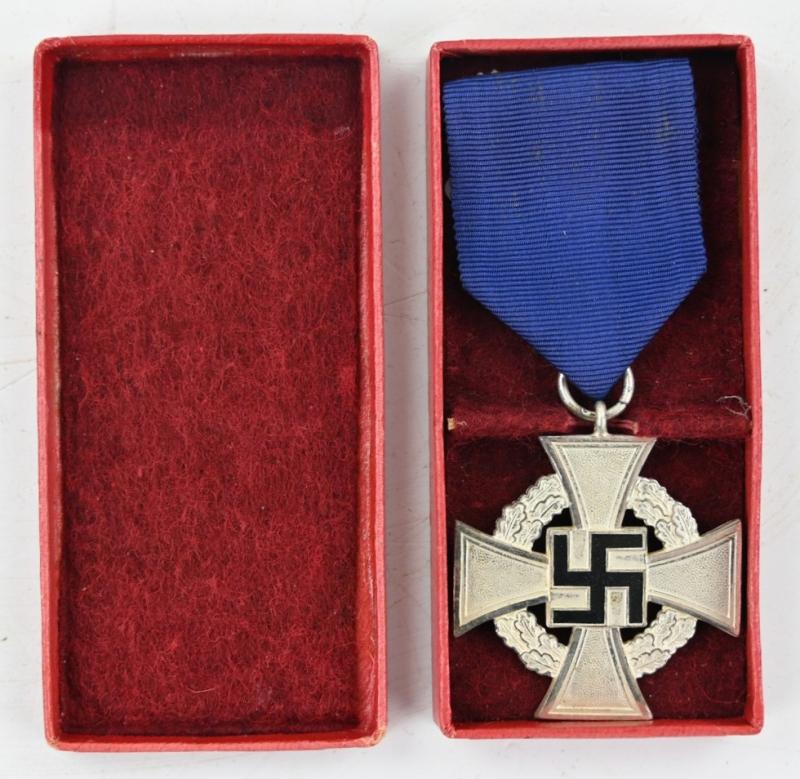 German 25 Years Faithful Service Medal in box