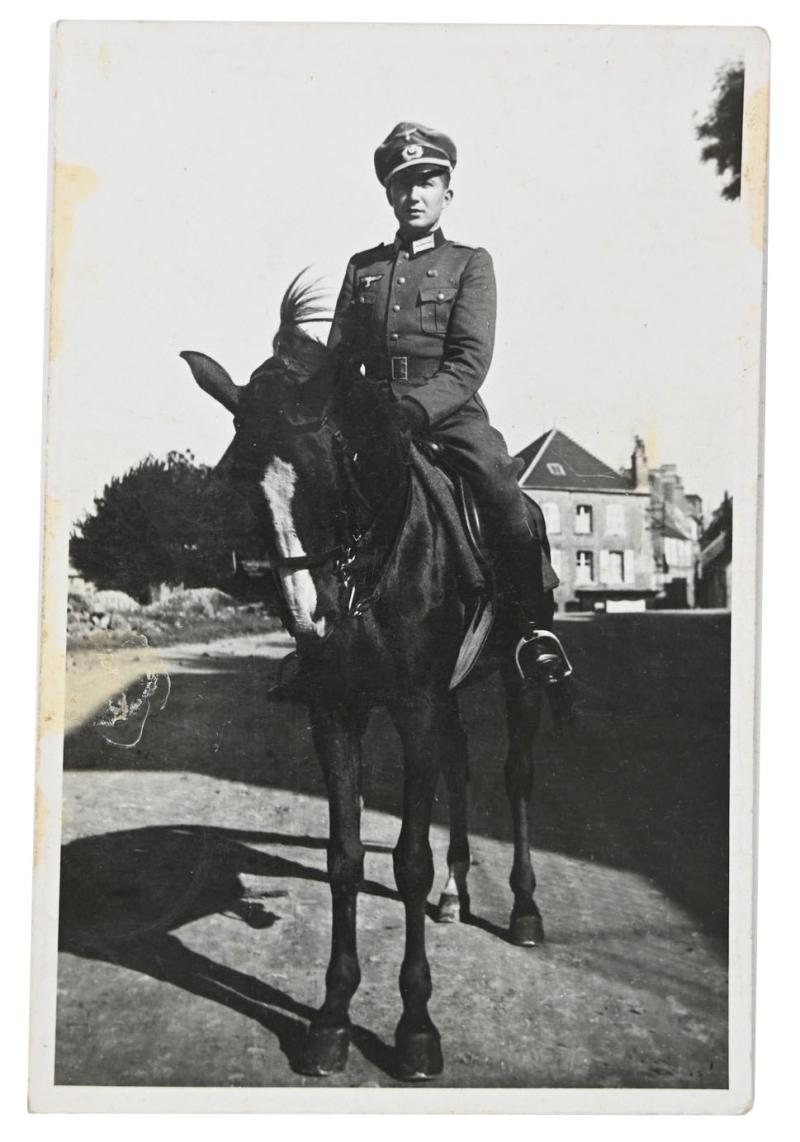 German WH Cavalry Officer Picture